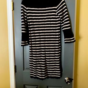 Sweater dress with bow in back